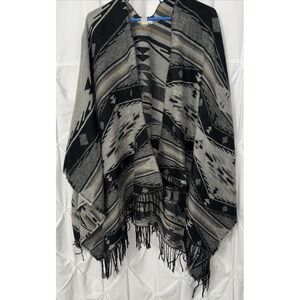 Mudd Womens Black Grey Aztec Fringe Poncho Shawl Wrap One Size